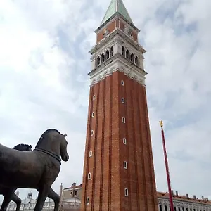 https://apartament-essence-of-venice.hotelinveneto.com