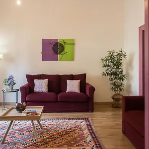 https://politeama-apartment.sicilyhotelsitaly.net
